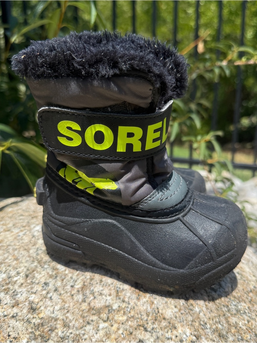 Sorel Snow Commander Toddler Winter Boots Gray Black Waterproof Size 7 Insulated